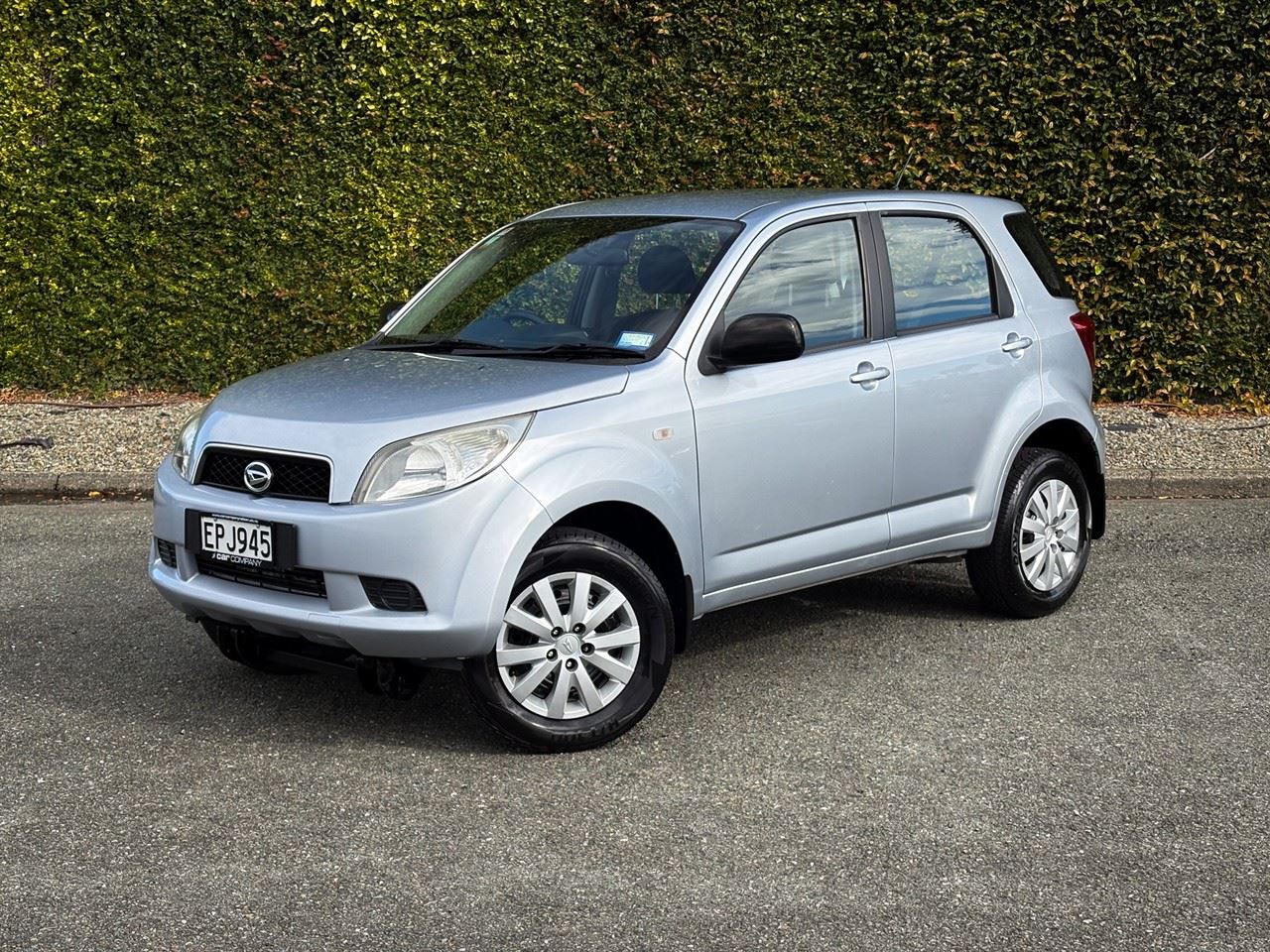 Vehicle image 3