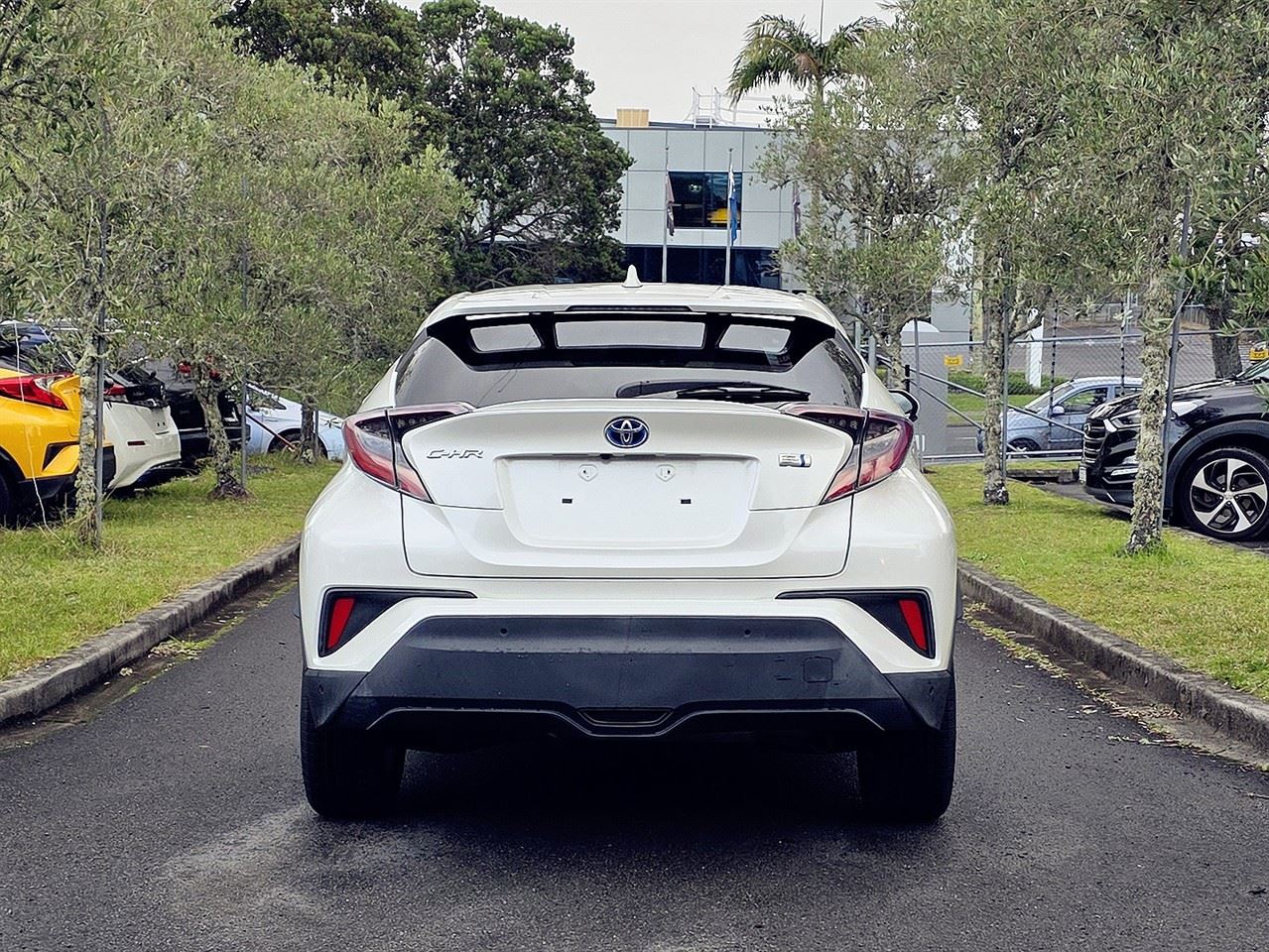 Vehicle image 4
