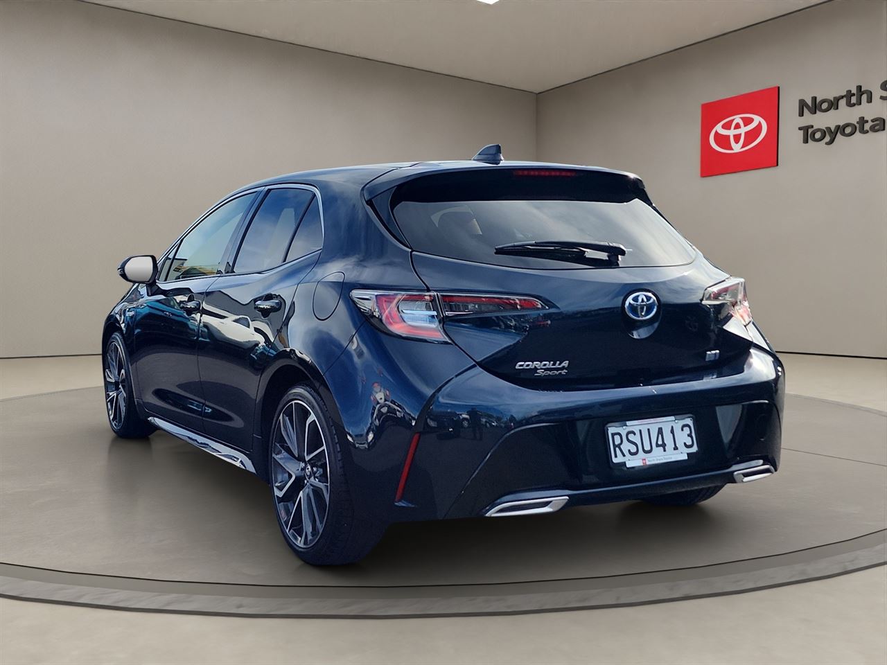 Vehicle image 5