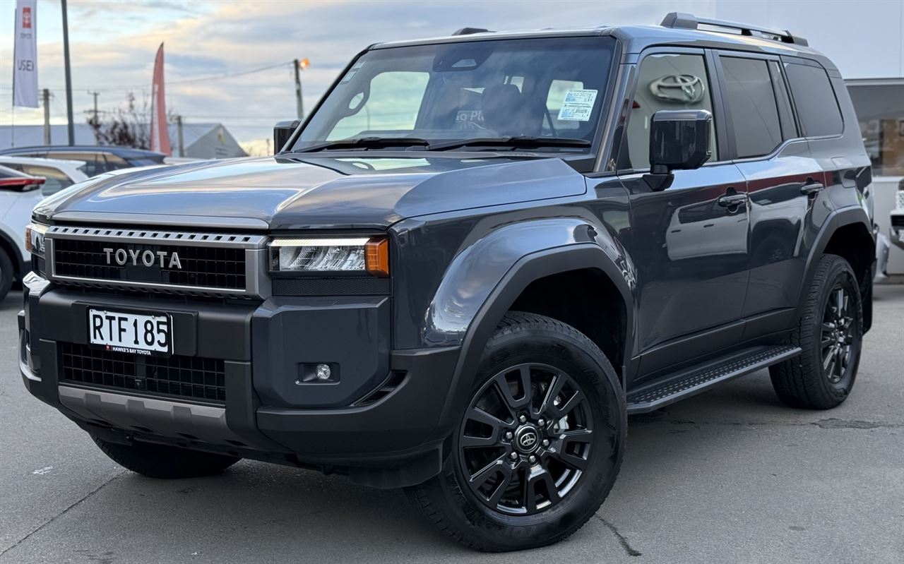 Vehicle image 5
