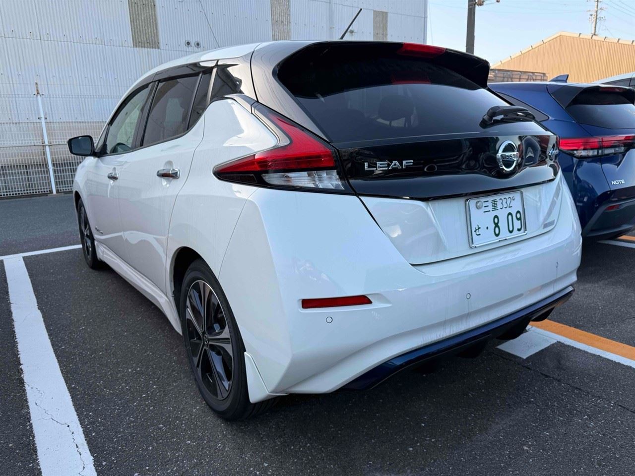 Vehicle image 4