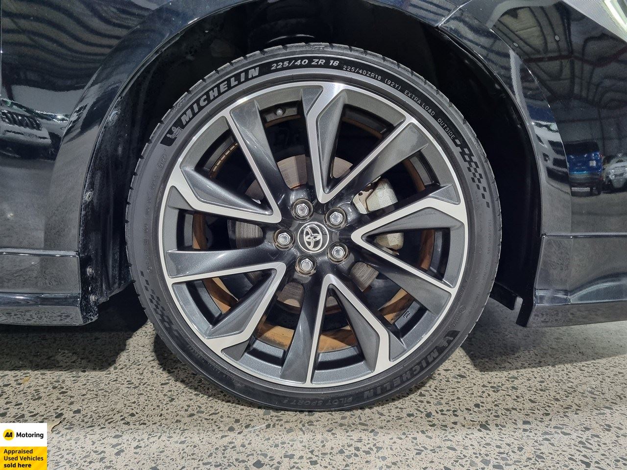 Vehicle image 3