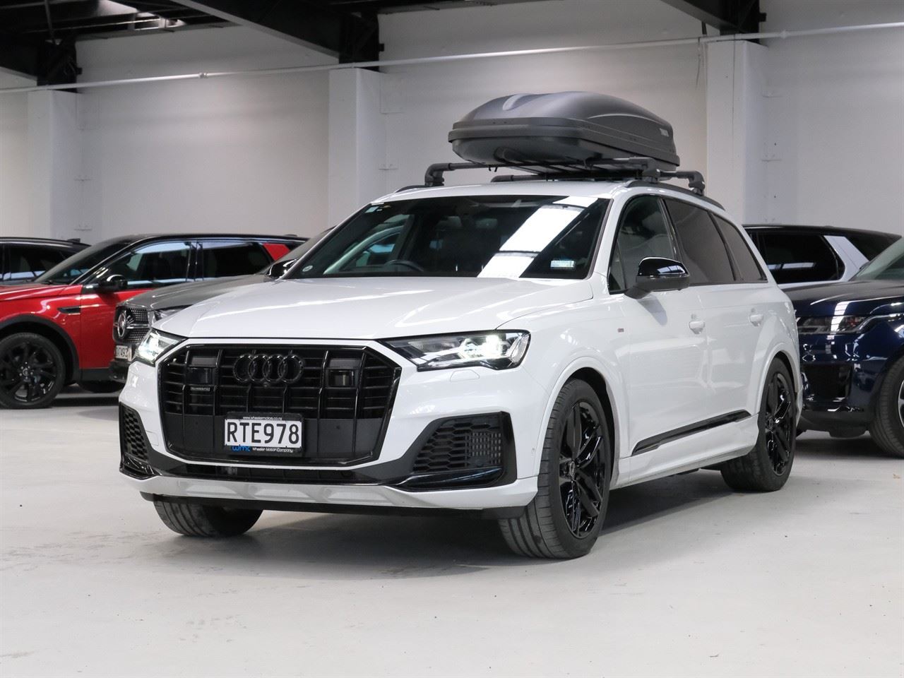 Vehicle image 4