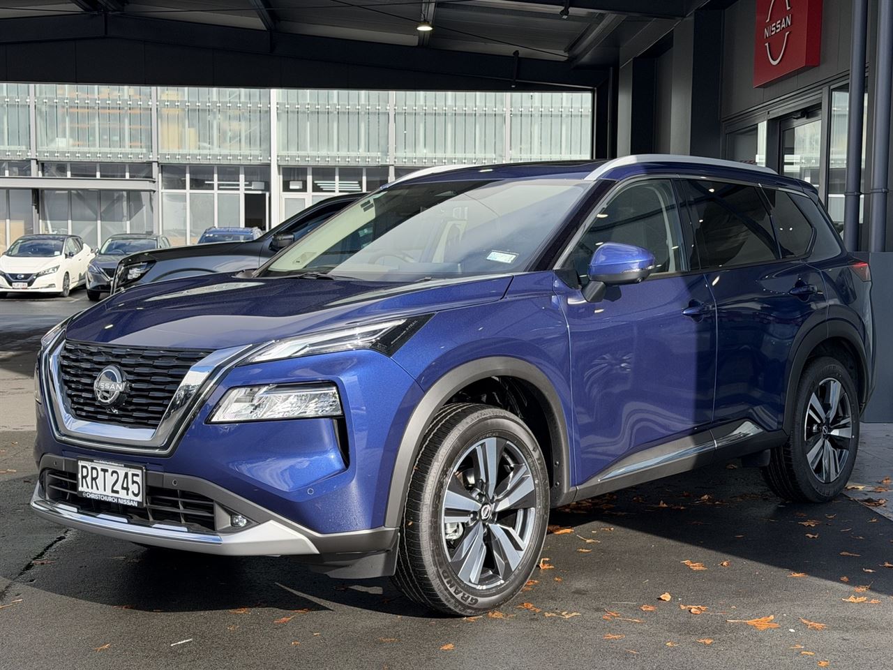 Vehicle image 3