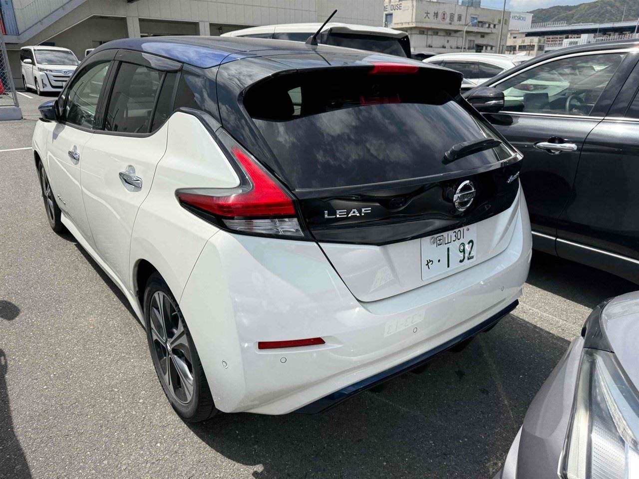 Vehicle image 4