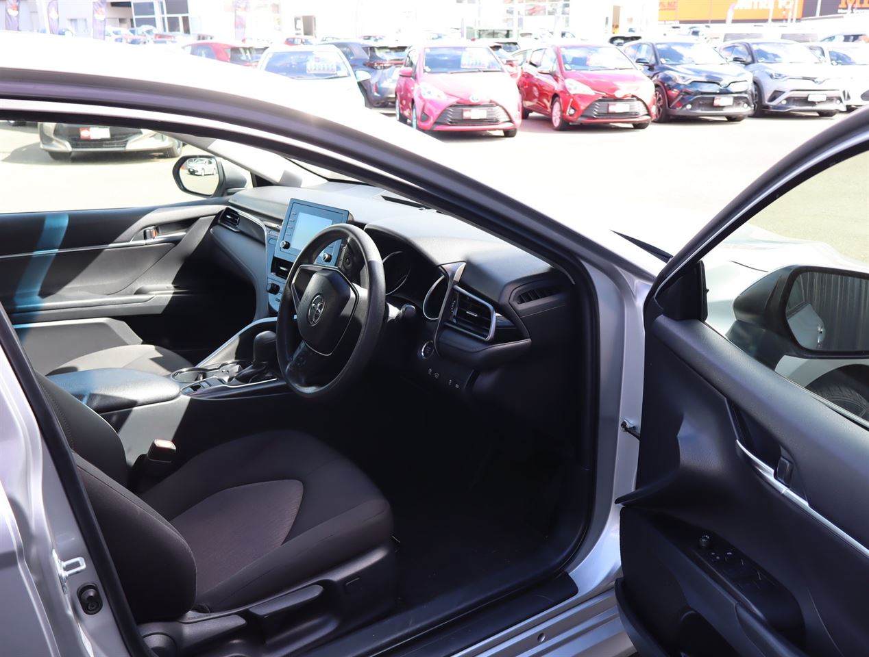 Vehicle image 5