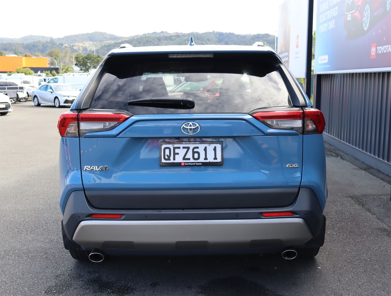 Vehicle image 3
