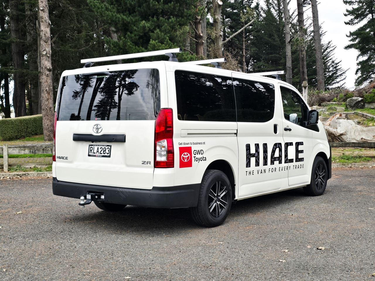 Vehicle image 4