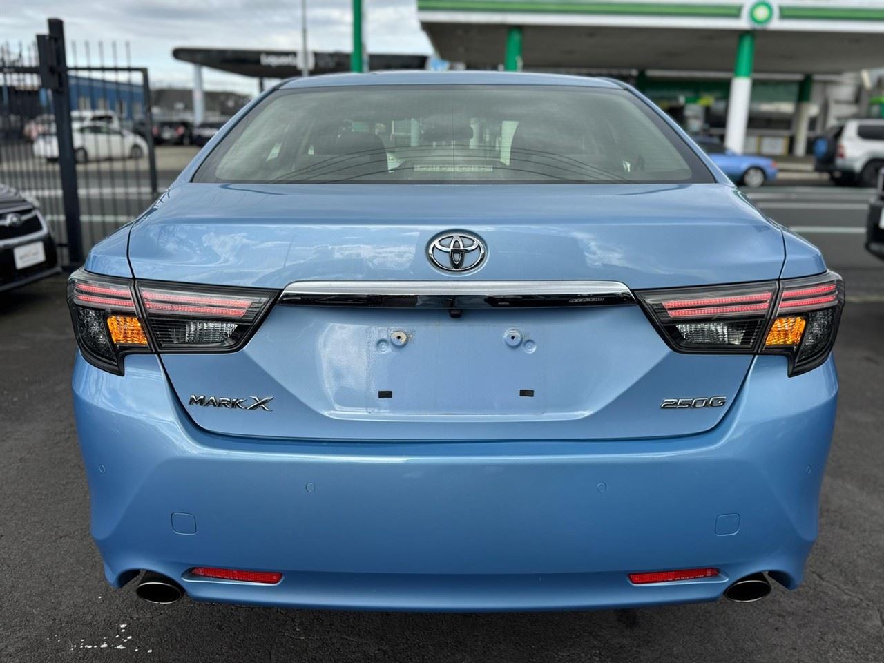 Vehicle image 3