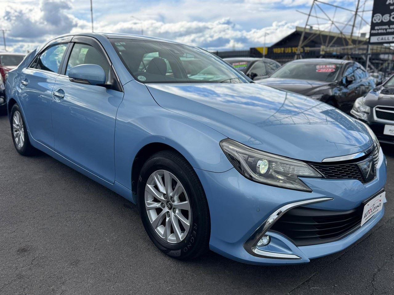 Vehicle image 5