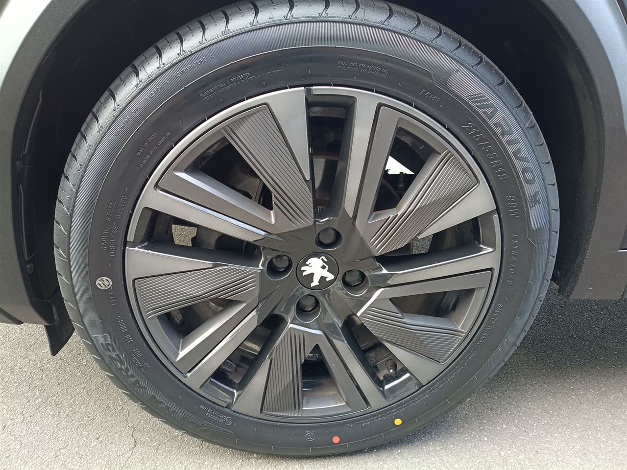 Vehicle image 4