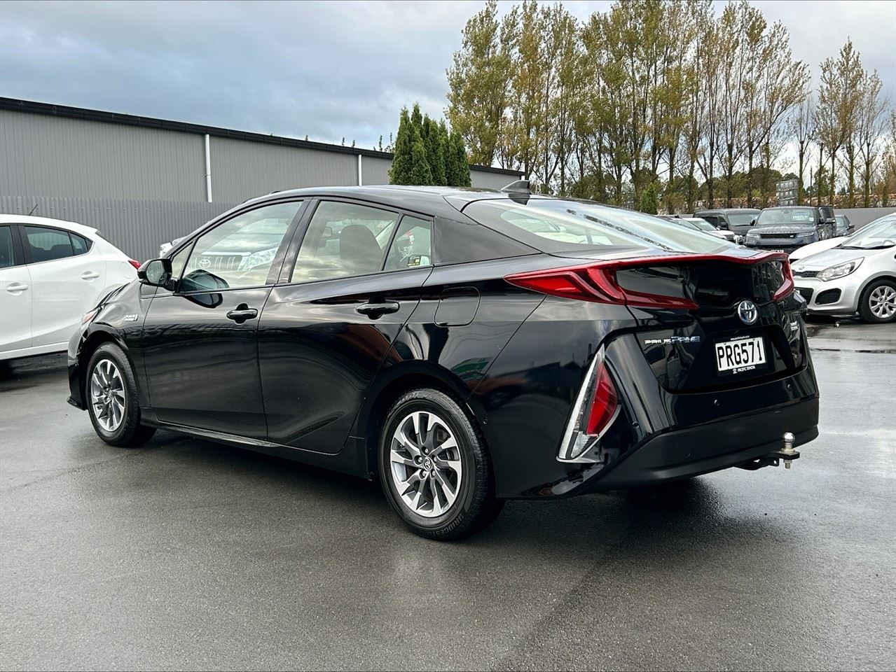 Vehicle image 4