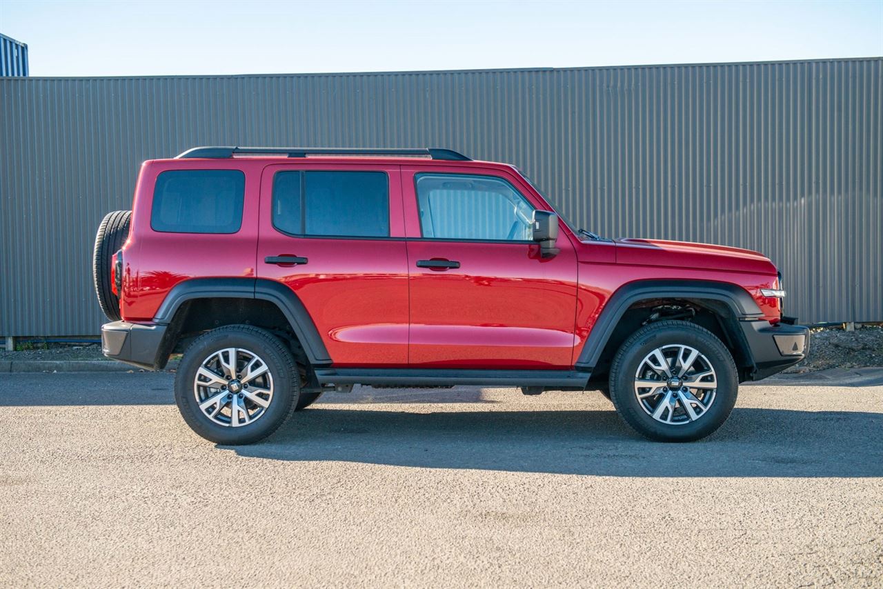 Vehicle image 4