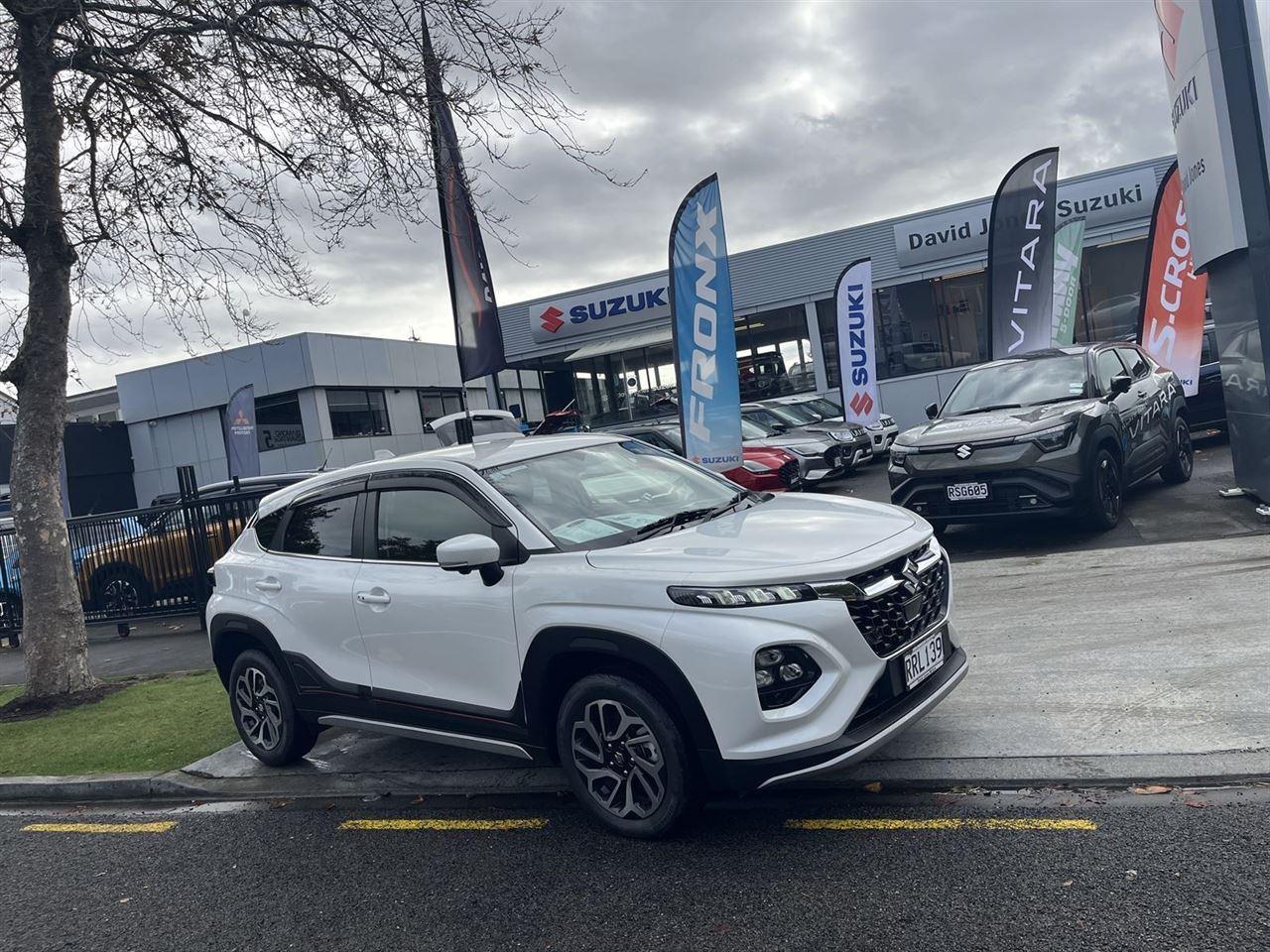 Vehicle image 1