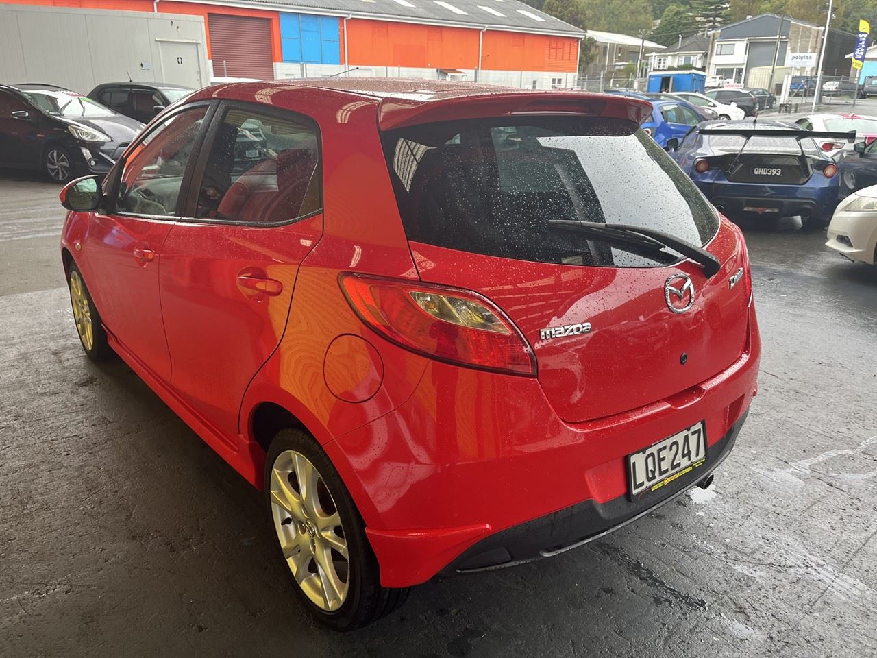 Vehicle image 4