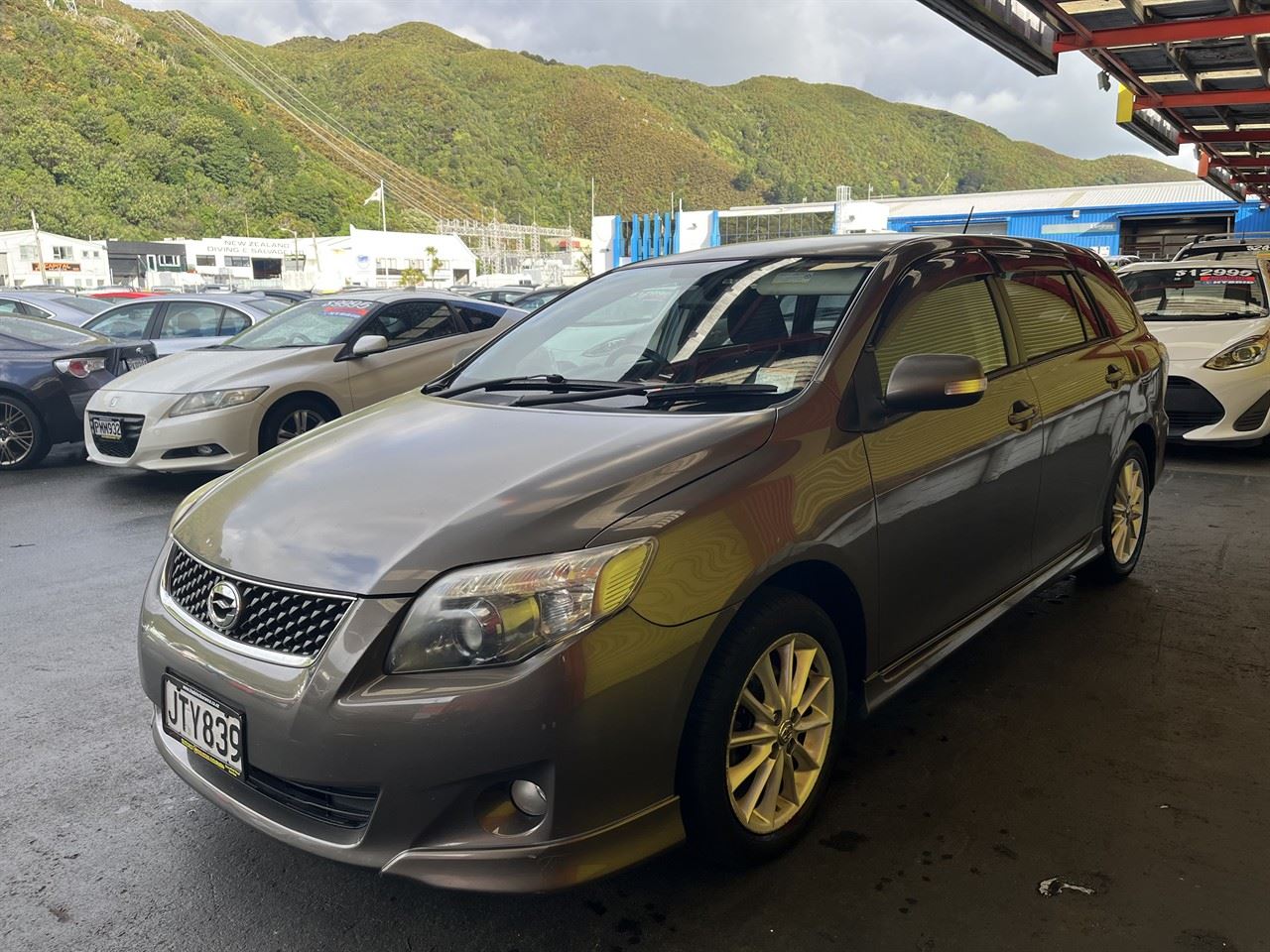Vehicle image 3