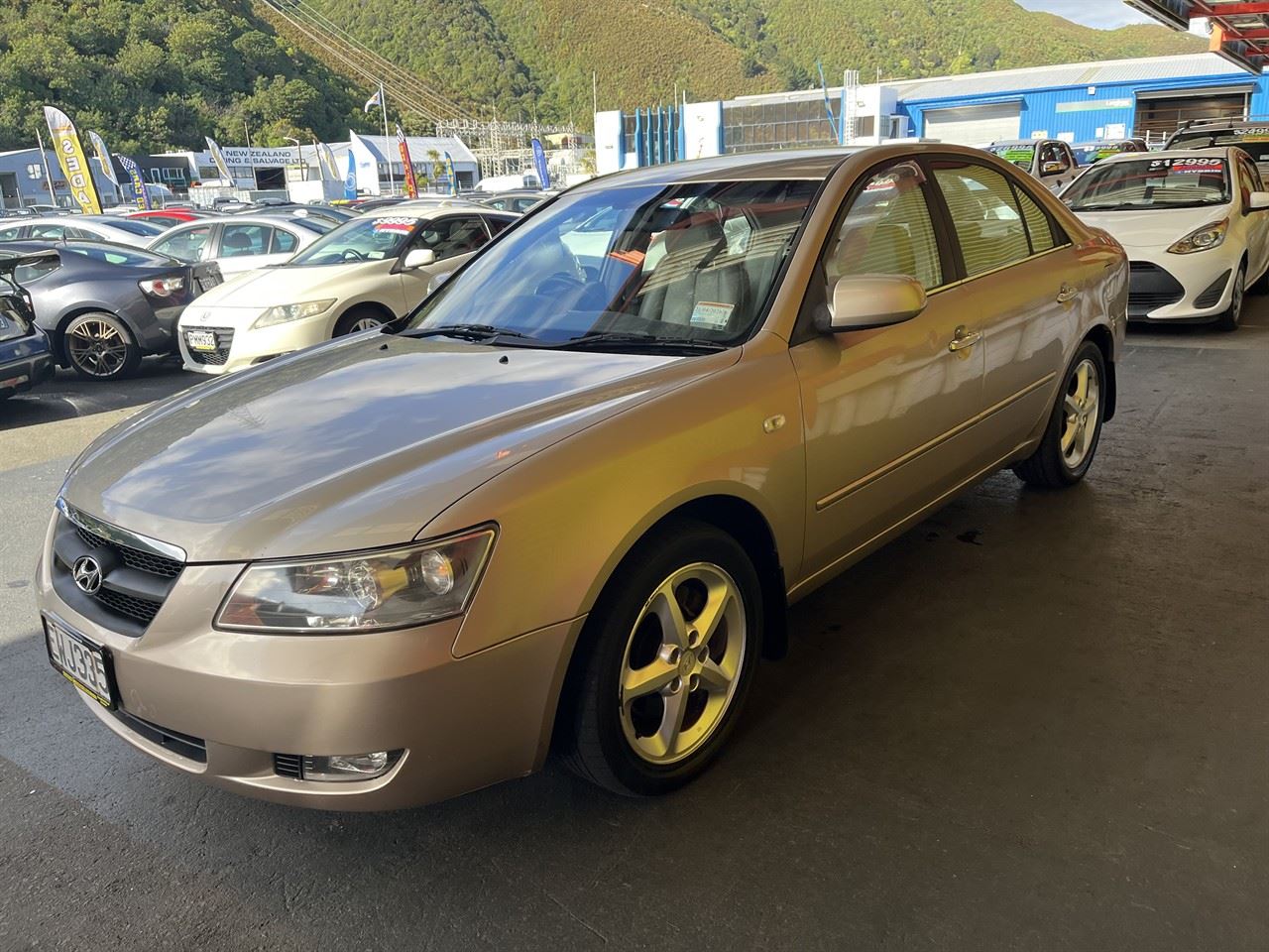 Vehicle image 3