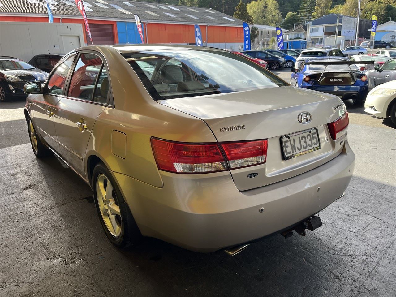 Vehicle image 4