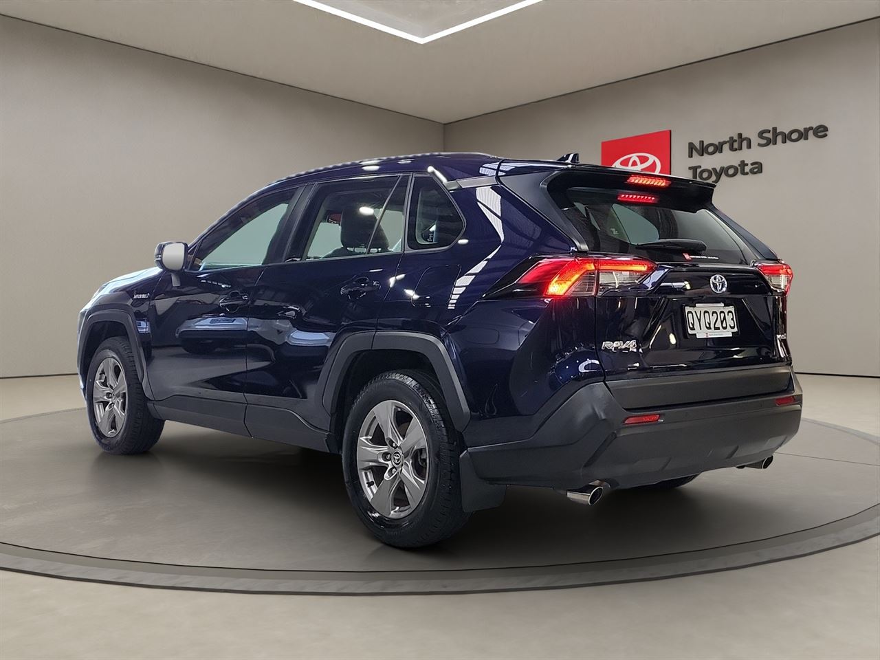 Vehicle image 5