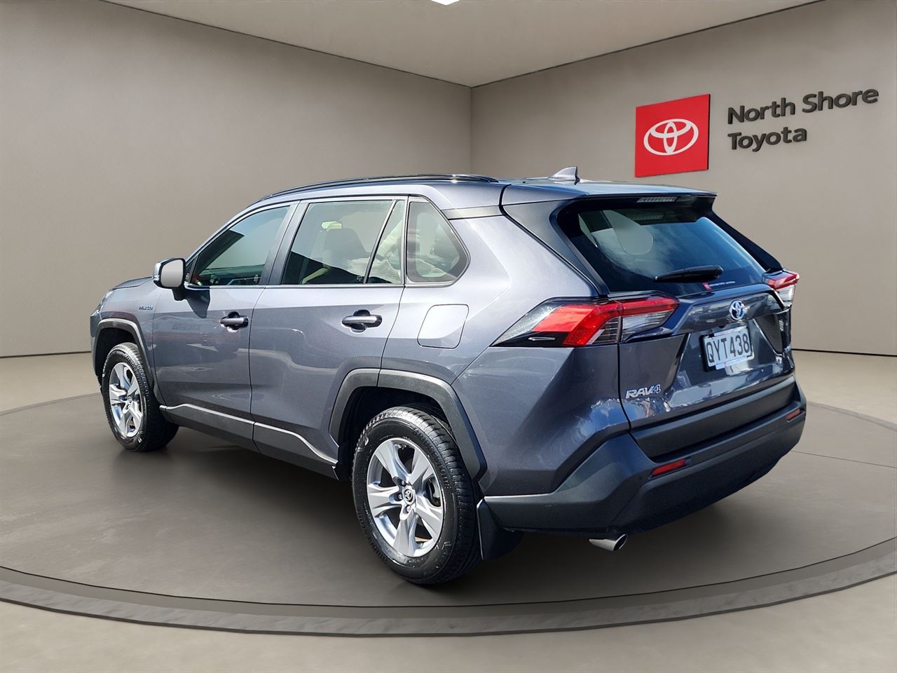 Vehicle image 5