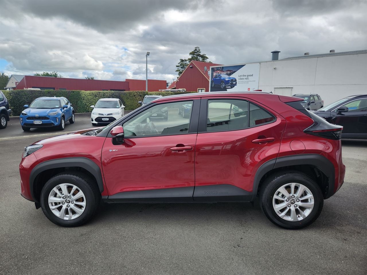 Vehicle image 4
