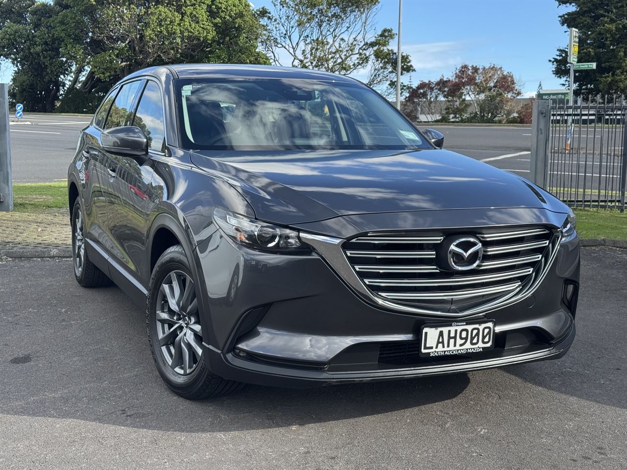 Vehicle image 5