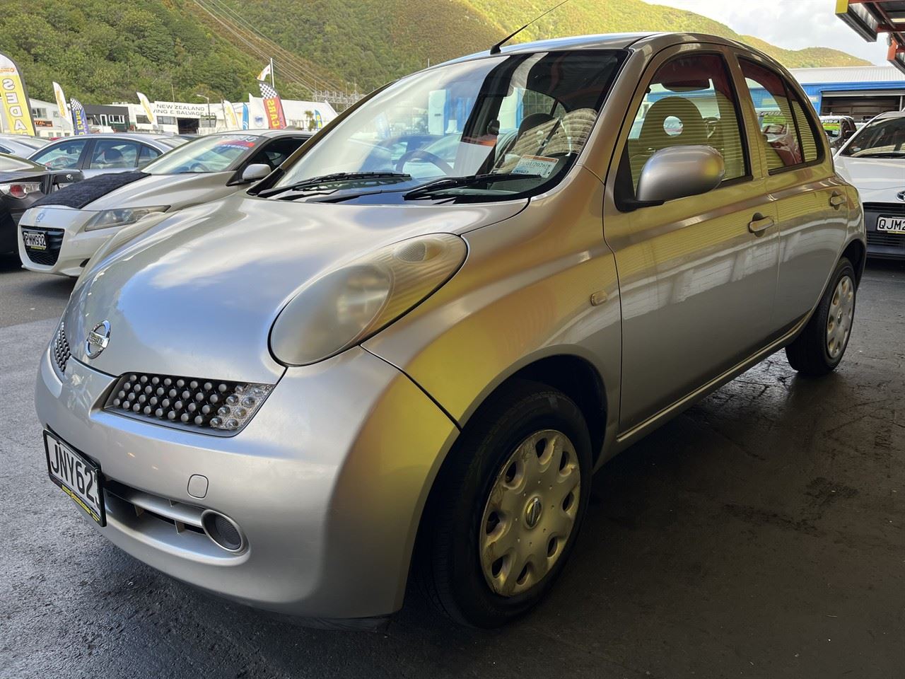 Vehicle image 3