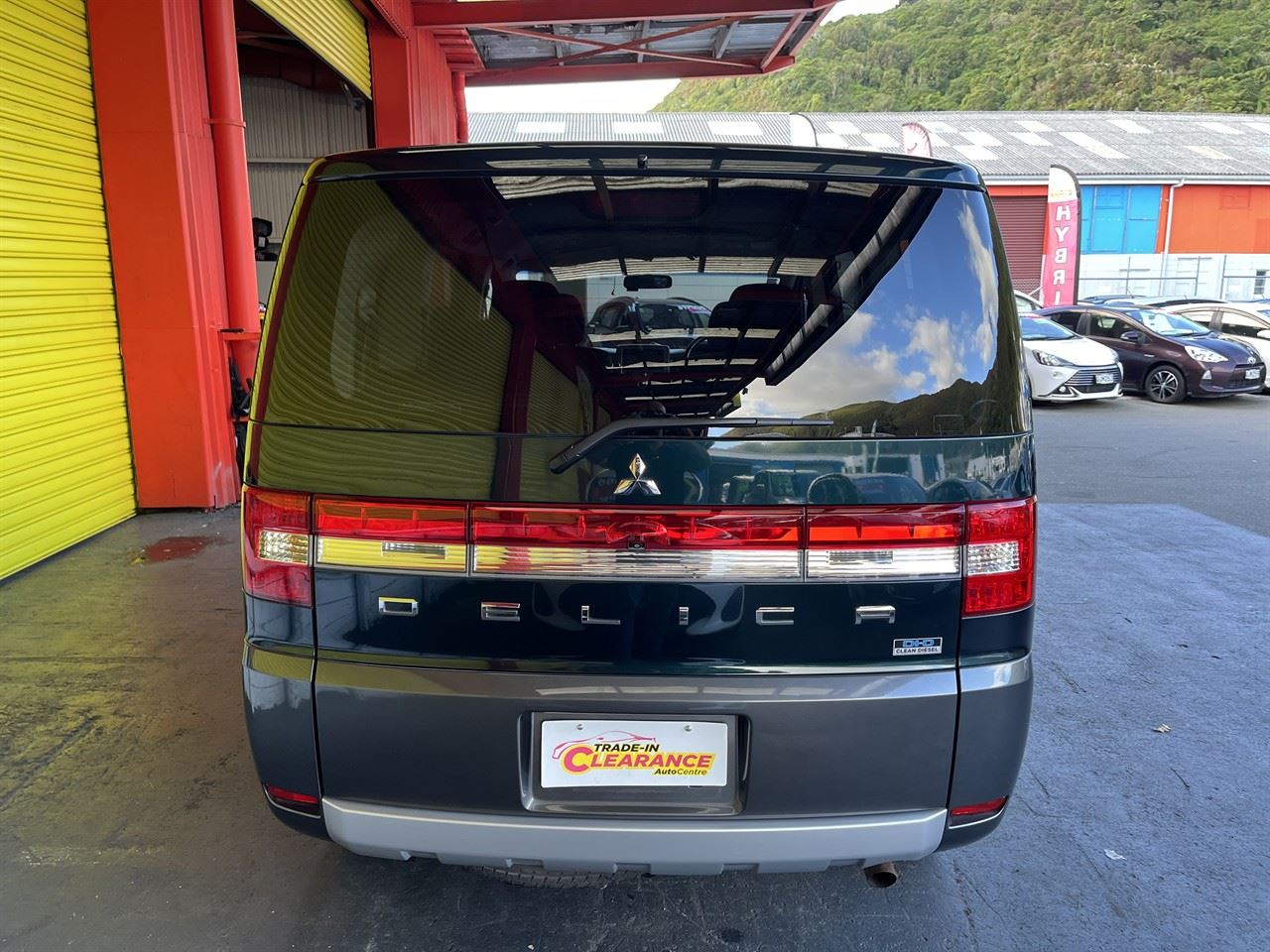 Vehicle image 5