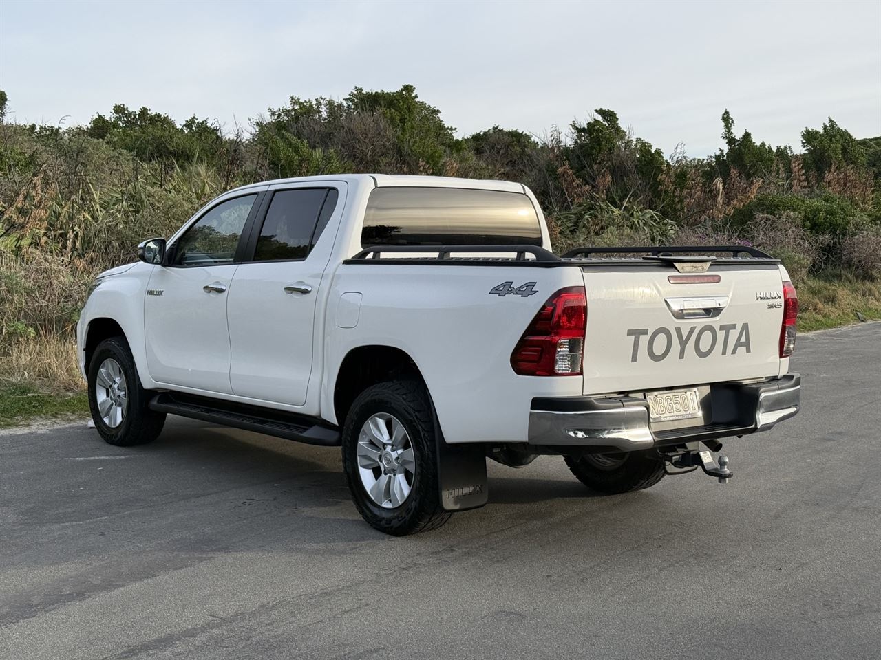 Vehicle image 5