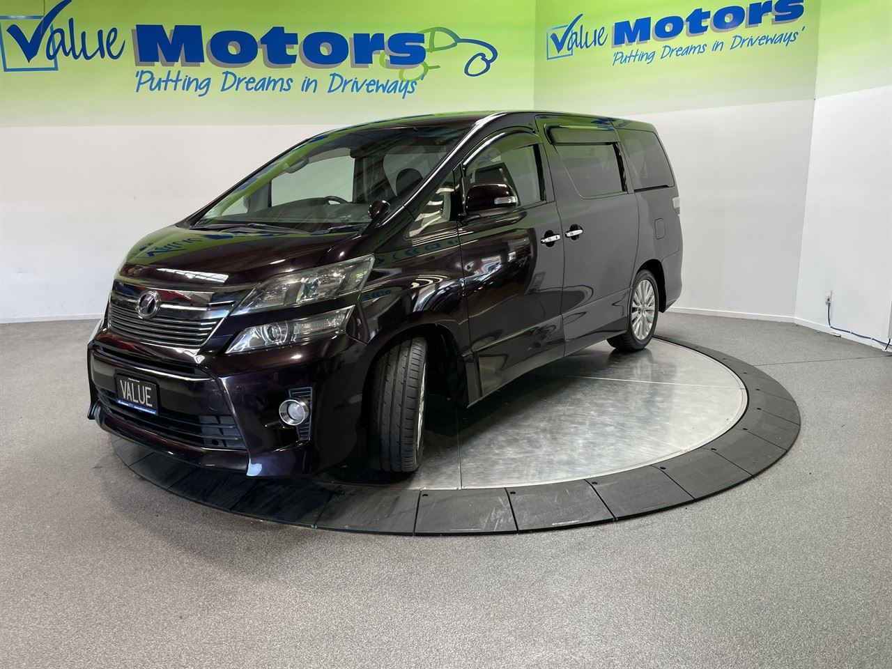 Vehicle image 3