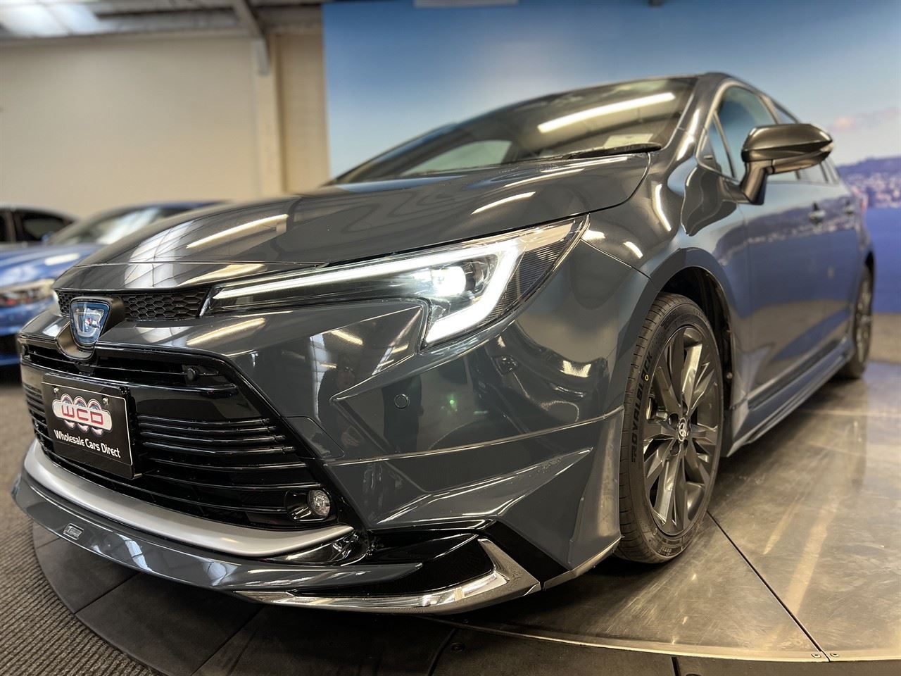 Vehicle image 5