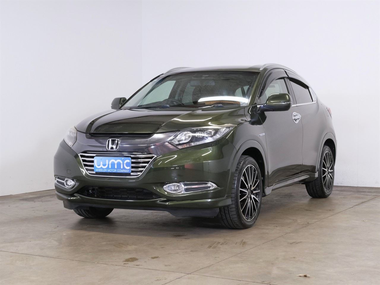Vehicle image 4