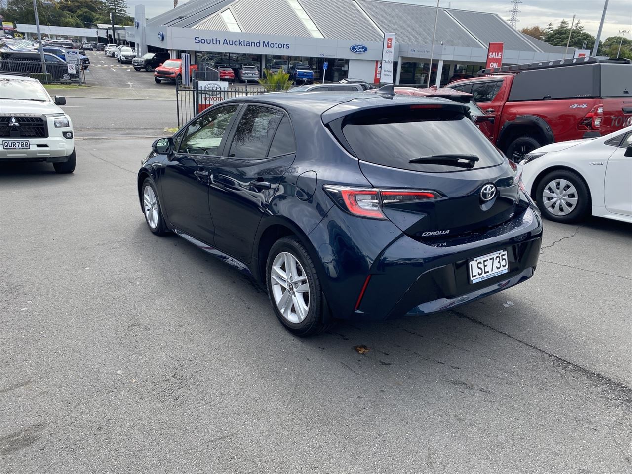 Vehicle image 5