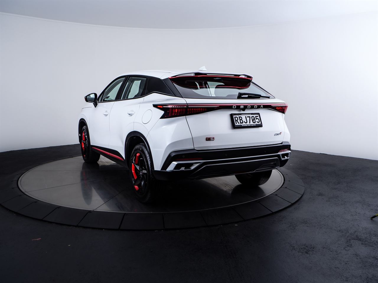 Vehicle image 5