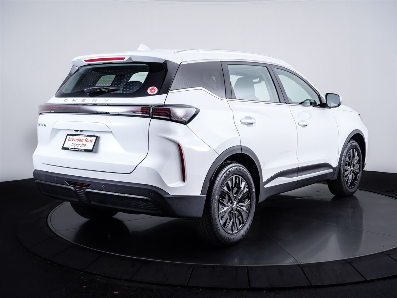 Vehicle image 3