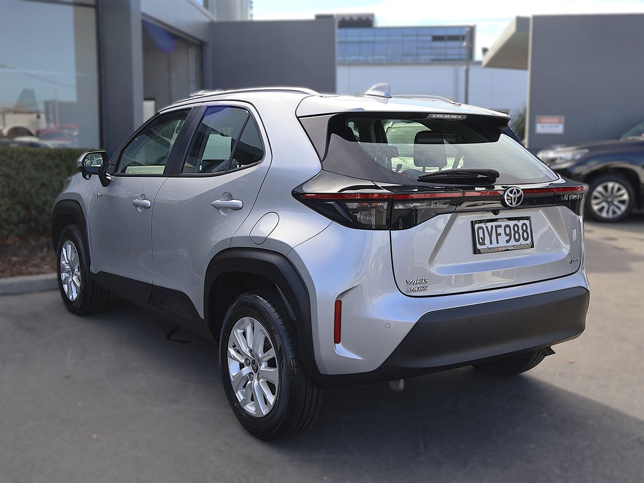 Vehicle image 5
