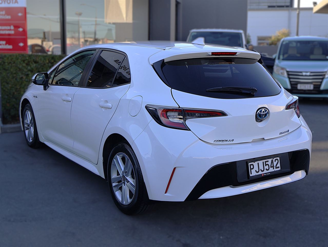 Vehicle image 4