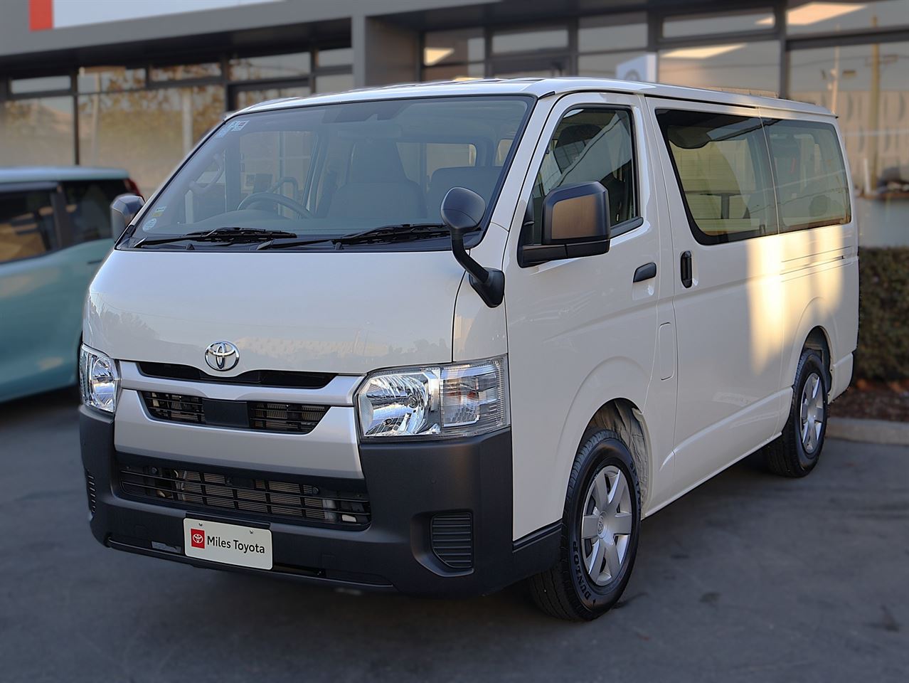 Vehicle image 3