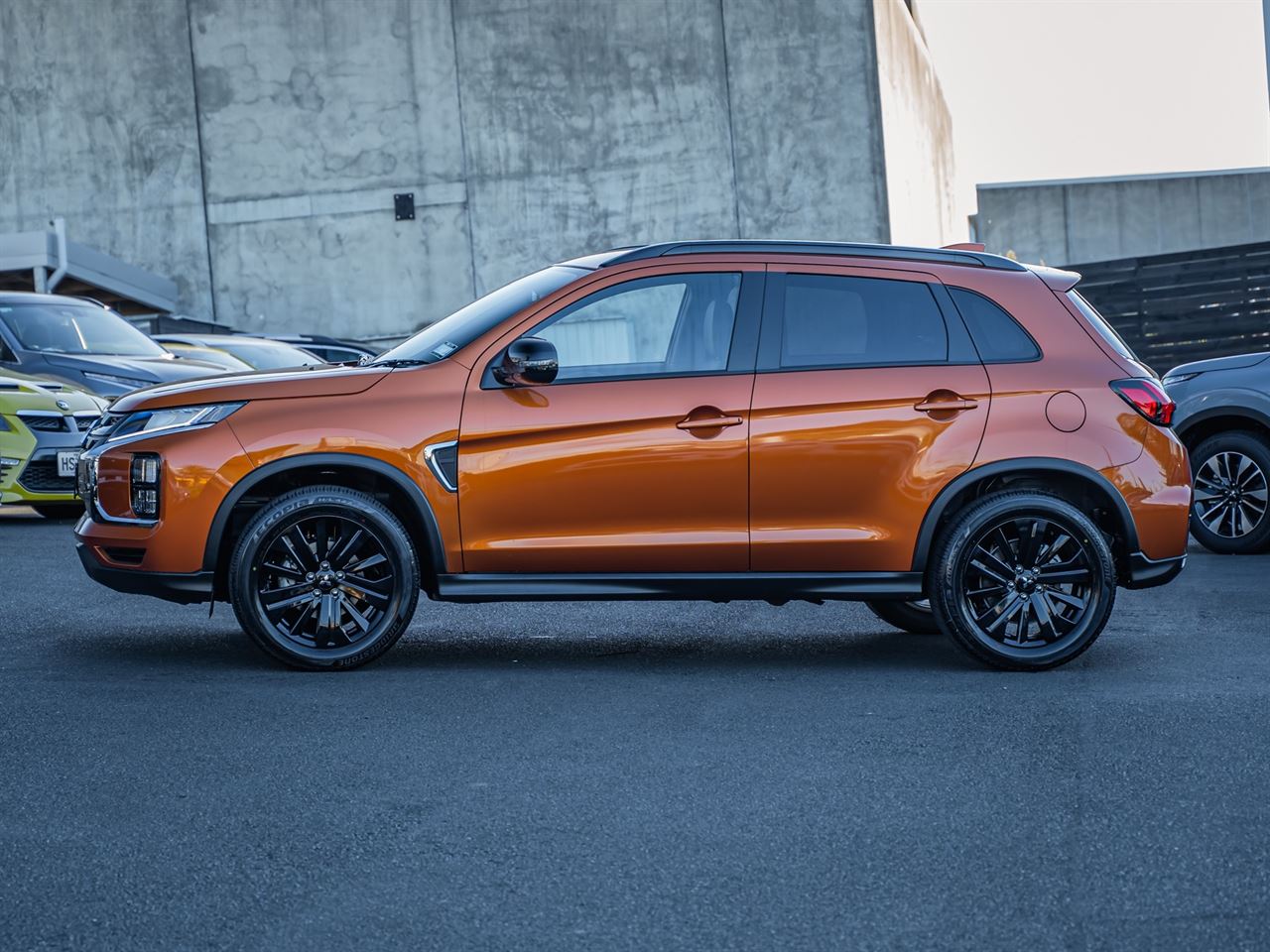 Vehicle image 5