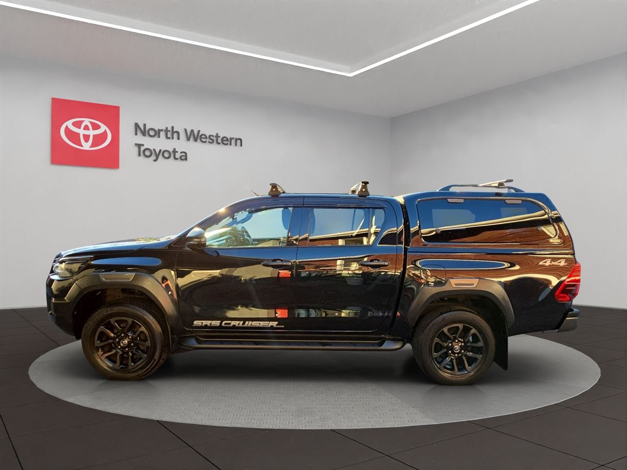 Vehicle image 4