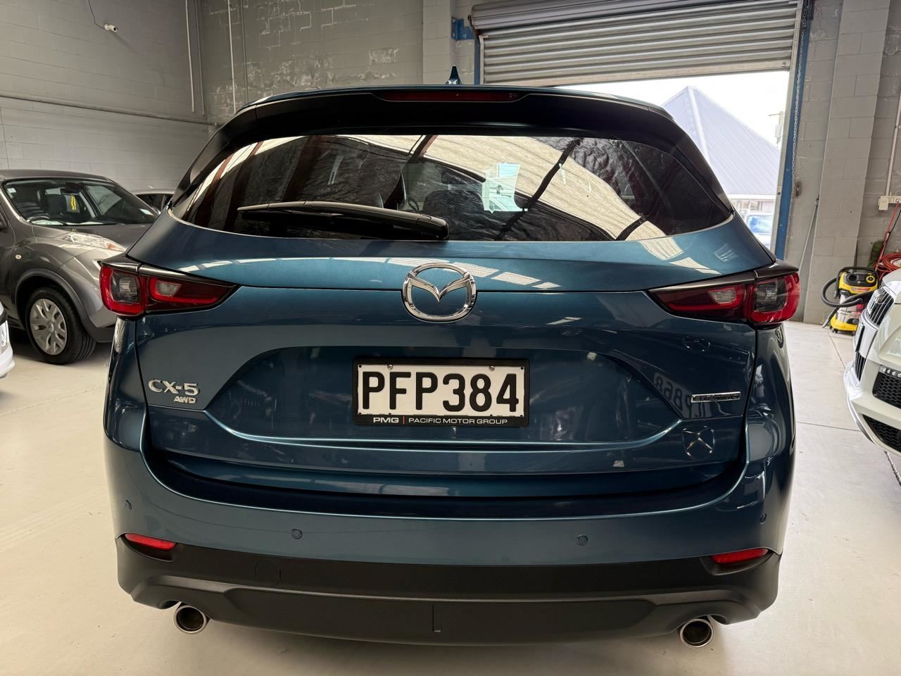 Vehicle image 5