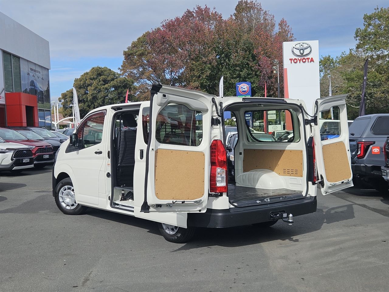 Vehicle image 3