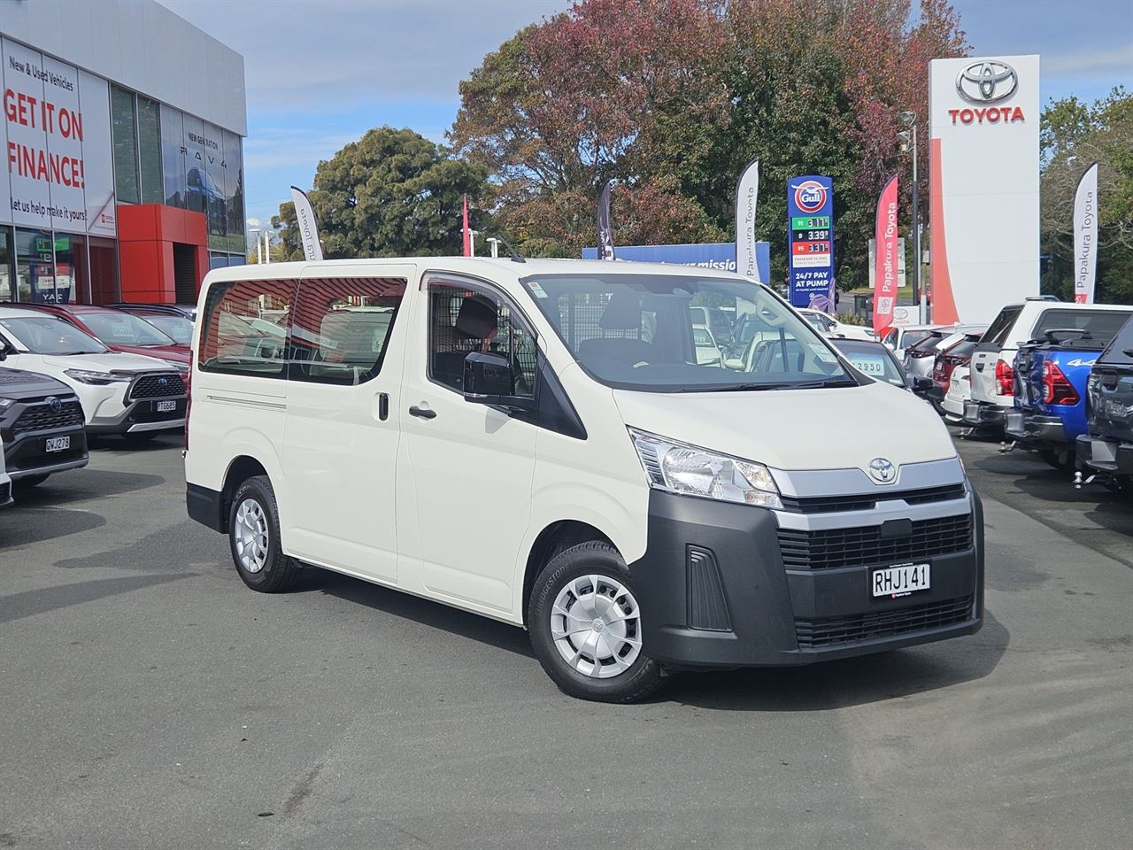 Vehicle image 5