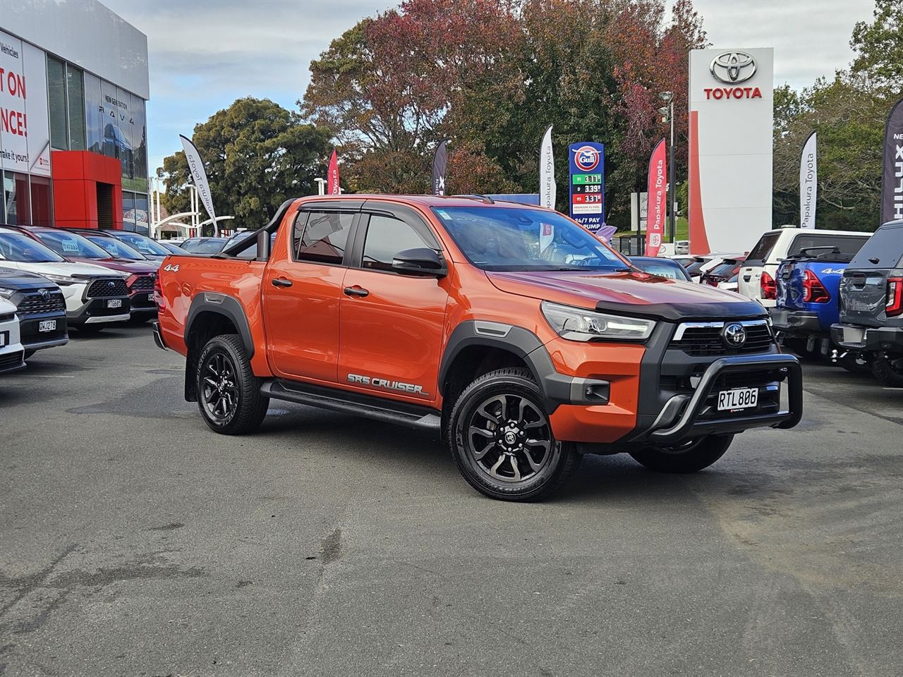 Vehicle image 5