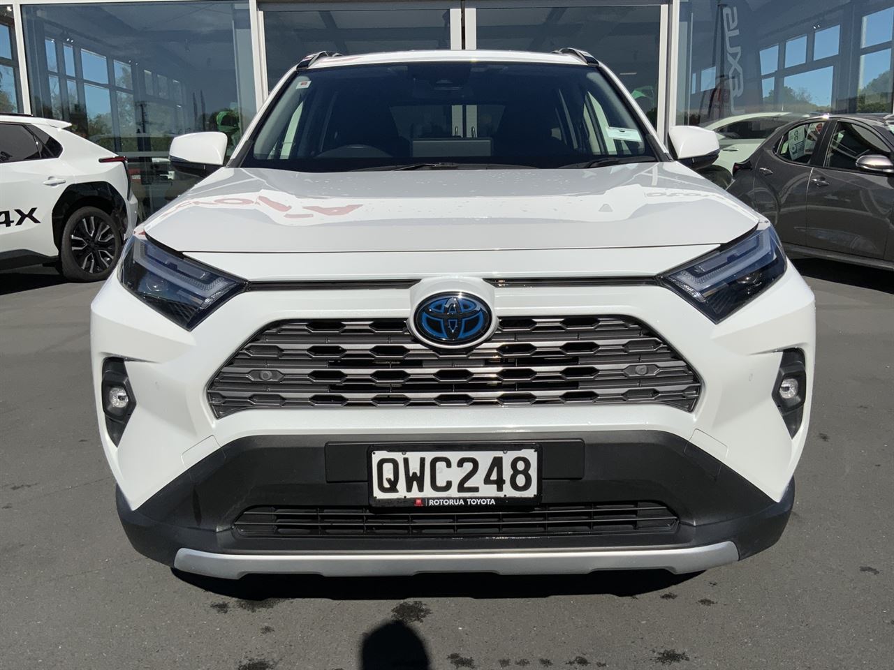 Vehicle image 3