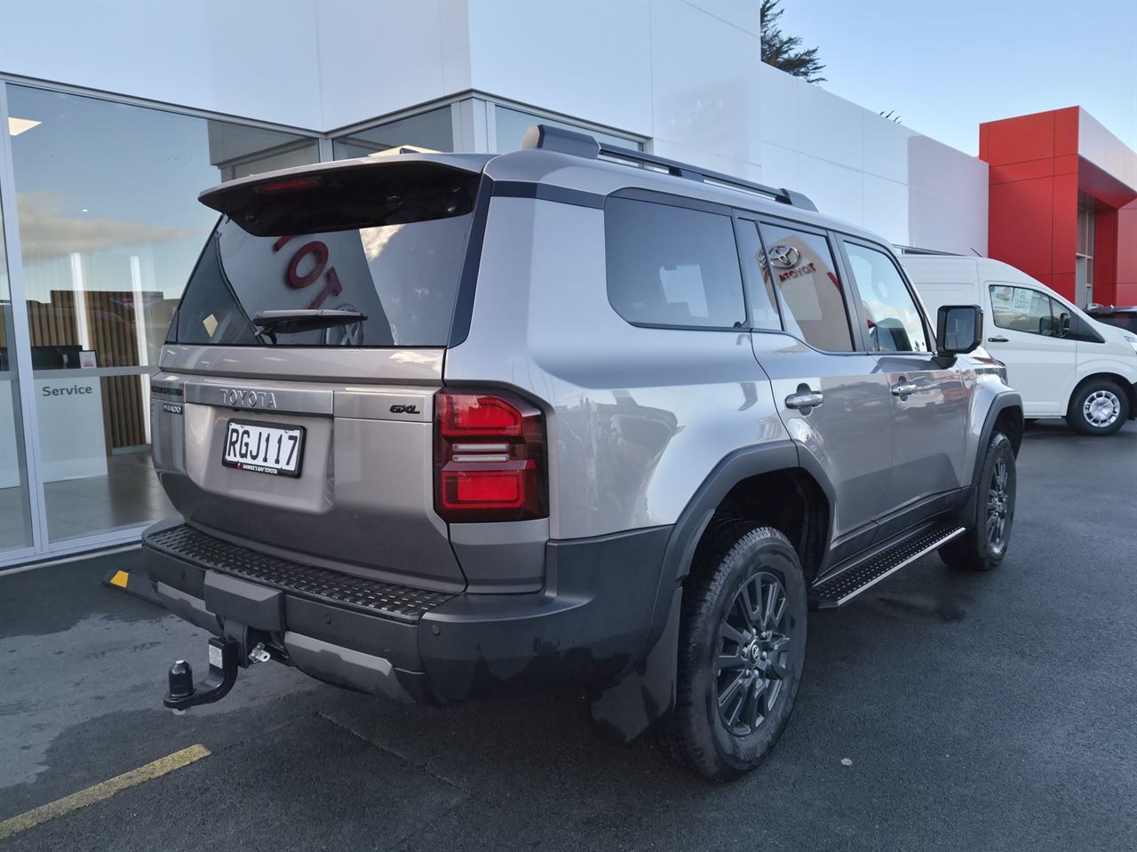 Vehicle image 3