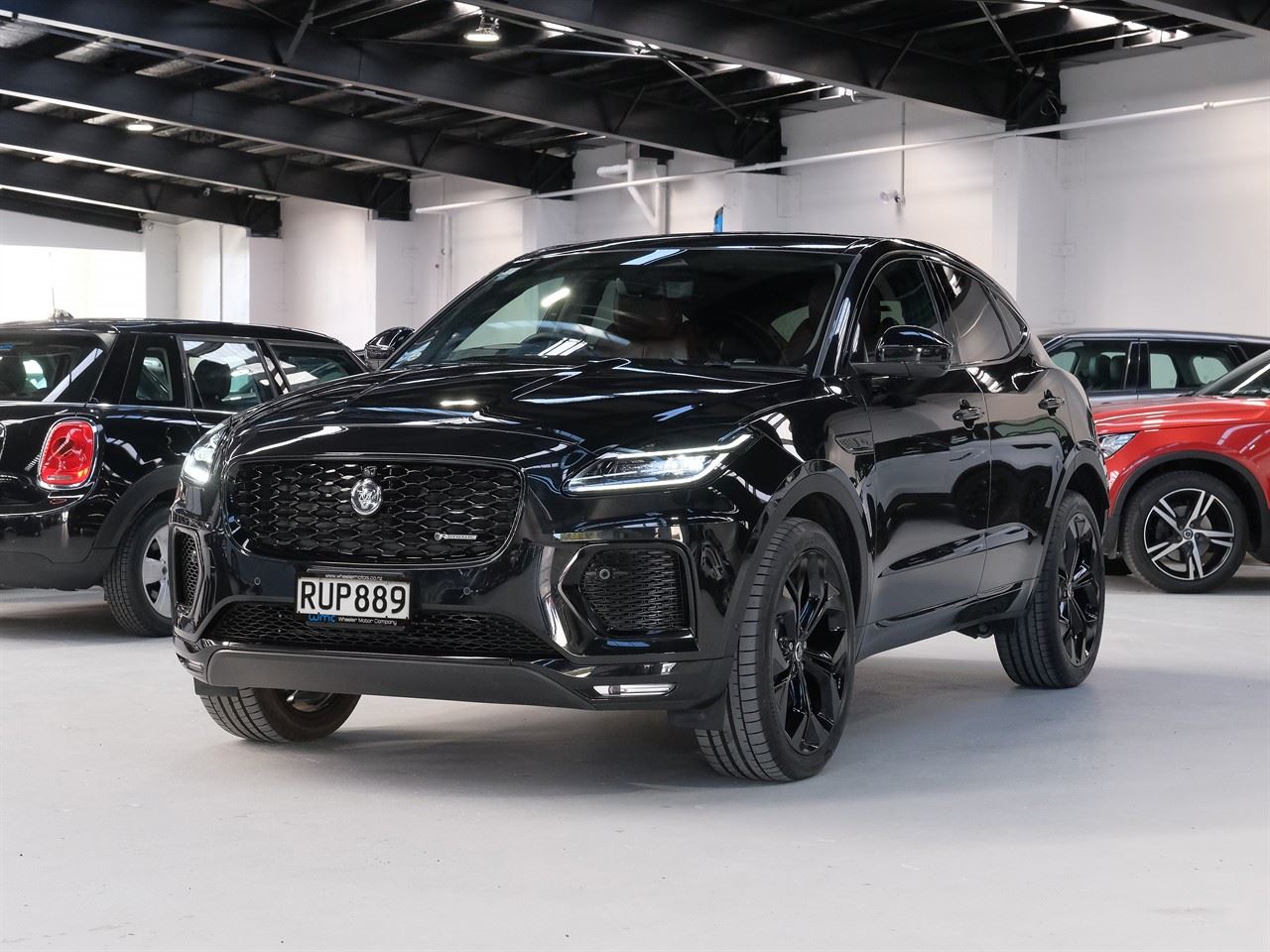 Vehicle image 4