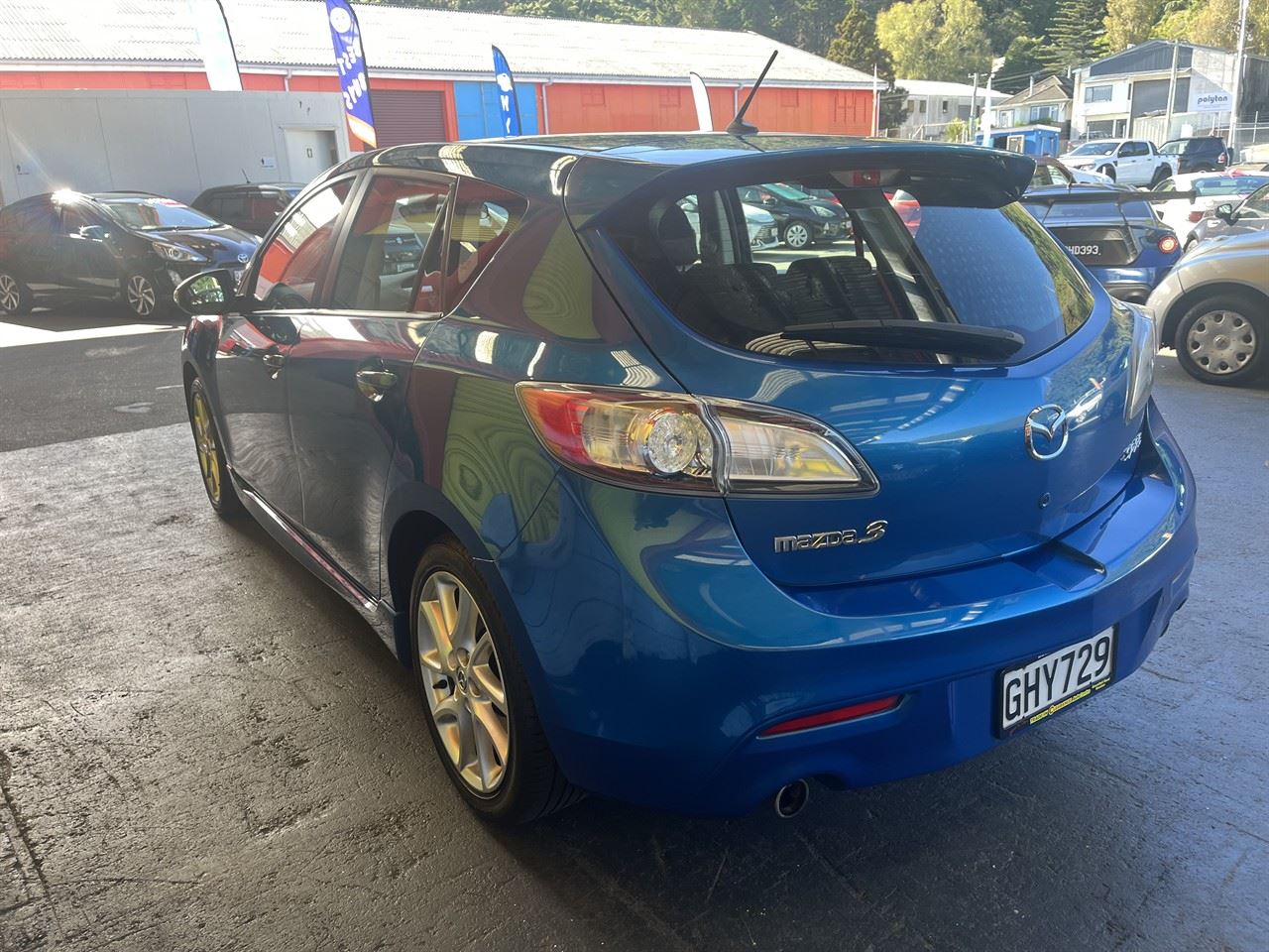 Vehicle image 4