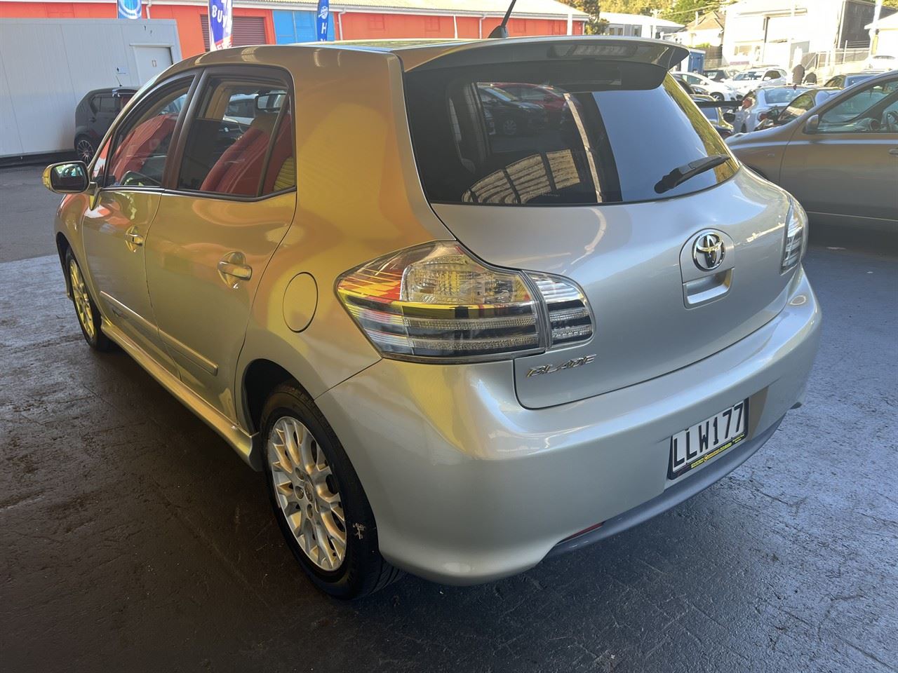 Vehicle image 4