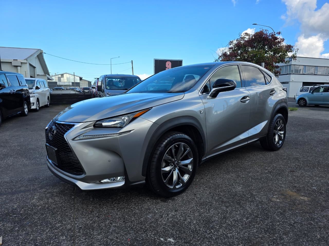 Vehicle image 4